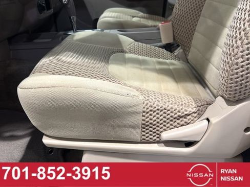 Used 2013 Nissan Frontier SV AWD/4WD image 24