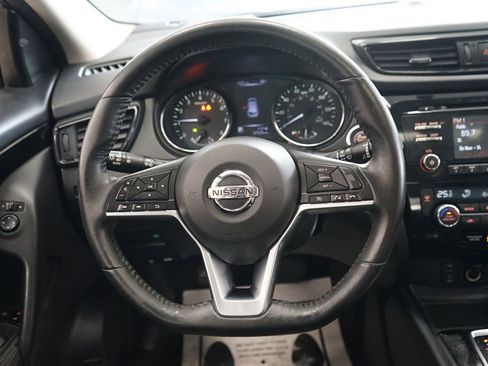 Used 2018 Nissan Rogue Sport SV image 28