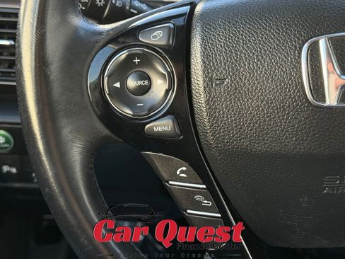 Used 2017 Honda Accord Touring image 31