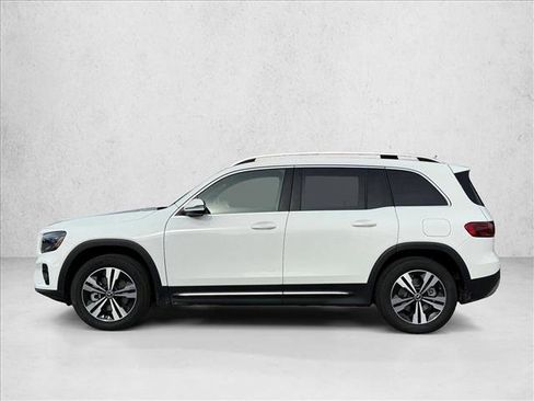 Certified 2025 Mercedes-Benz GLB 250 4MATIC image 9