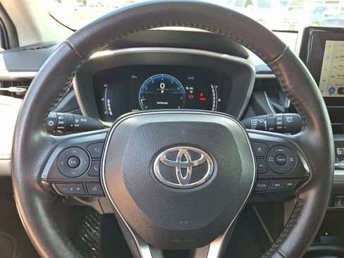 Used 2024 Toyota Corolla Cross XLE AWD/4WD image 20