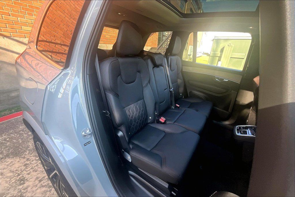Certified 2026 Volvo XC90 B6 Plus AWD/4WD image 37