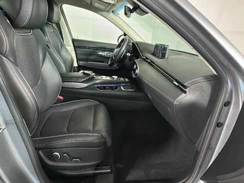 Used 2024 Genesis GV70 2.5T w/ Advanced Package AWD/4WD image 31