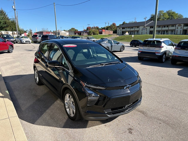 Used 2023 Chevrolet Bolt LT FWD image 7