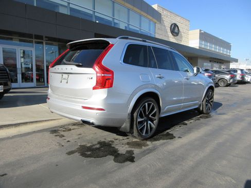 Used 2019 Volvo XC90 T6 Momentum w/ Advanced Package image 10