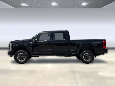Certified 2024 Ford F250 Lariat w/ Lariat Ultimate Package AWD/4WD image 2