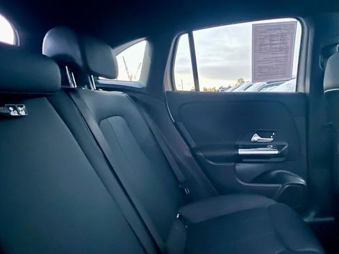 Certified 2023 Mercedes-Benz GLA 250 4MATIC image 35