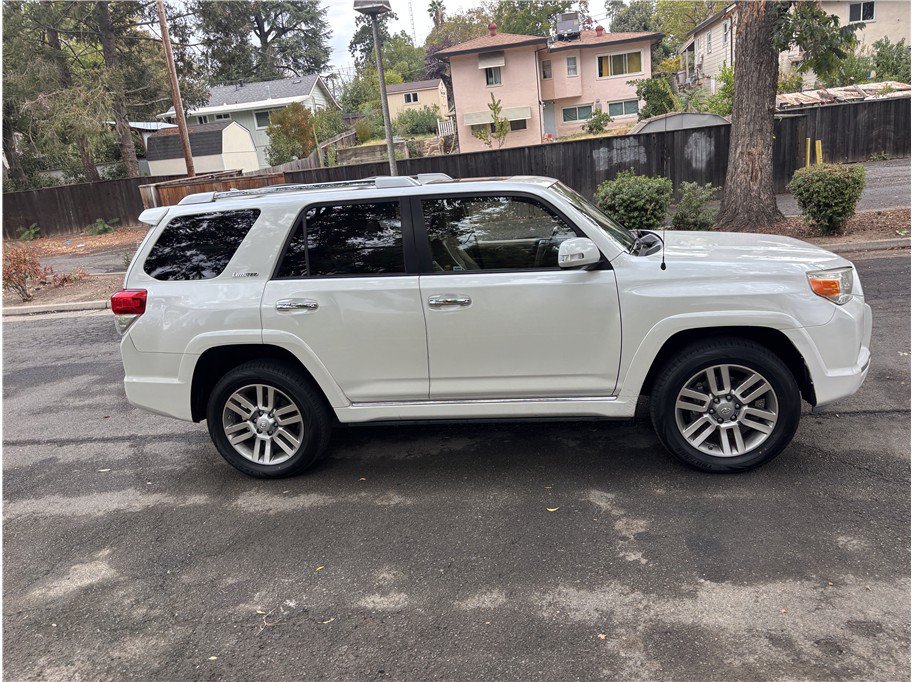 Used 2012 Toyota 4Runner Limited AWD/4WD image 5