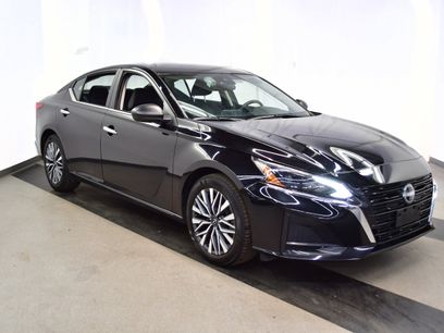 Used 2025 Nissan Altima 2.5 SV
