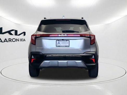 Used 2024 Kia Seltos EX FWD image 5