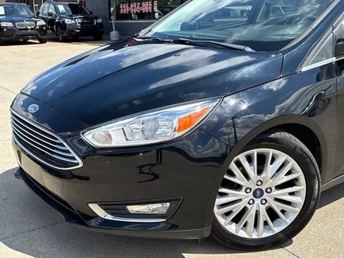 Used 2018 Ford Focus Titanium FWD image 18