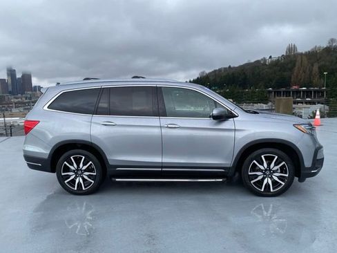 Certified 2020 Honda Pilot Touring image 3