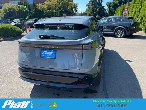 Used 2023 Nissan Ariya AWD image 8