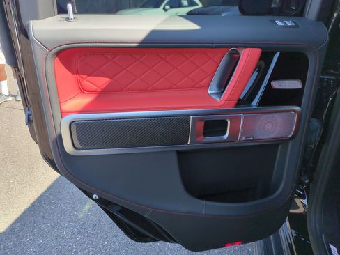 Used 2025 Mercedes-Benz G 63 AMG 4MATIC image 30