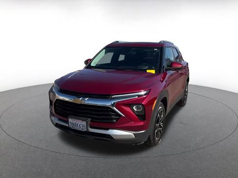 Used 2024 Chevrolet TrailBlazer LT w/ Driver Confidence Package image 7