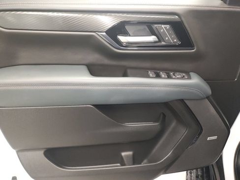 Used 2025 GMC Yukon AT4 w/ AT4 Premium Plus Package AWD/4WD image 26
