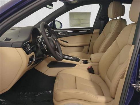New 2026 Porsche Macan image 5