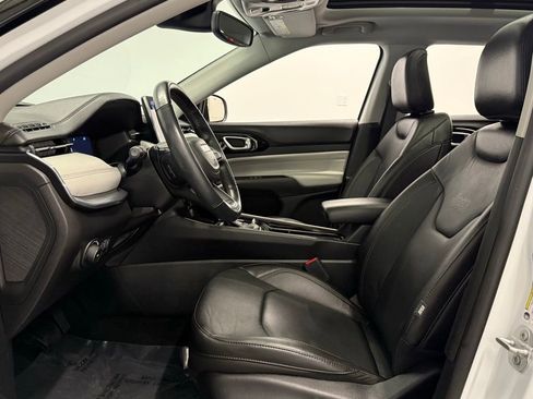 Used 2022 Jeep Compass Limited w/ Elite Group image 17