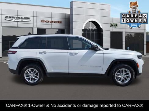 Used 2024 Jeep Grand Cherokee Laredo X w/ Luxury Tech Group I AWD/4WD image 2