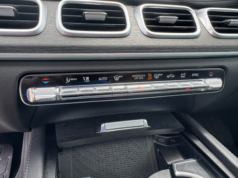 Used 2023 Mercedes-Benz GLS 450 4MATIC image 21