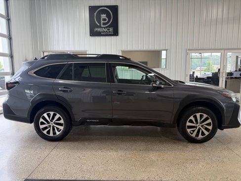 Used 2023 Subaru Outback Premium AWD/4WD image 5