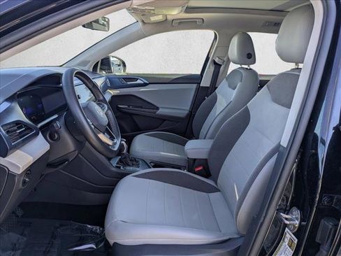 Used 2022 Volkswagen Taos SE image 16