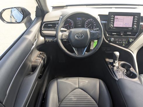 Used 2024 Toyota Camry SE FWD image 17