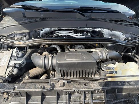 Used 2020 Ford Explorer Platinum w/ Premium Technology Package AWD/4WD image 34