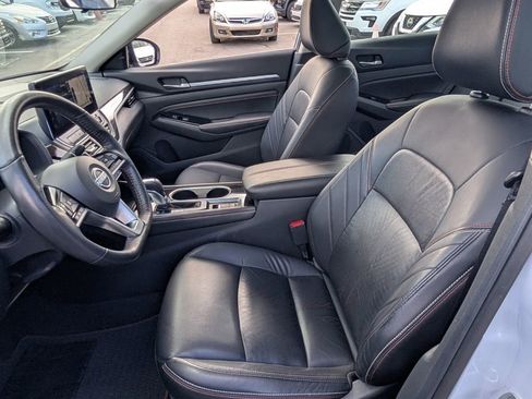Used 2023 Nissan Altima 2.0 SR image 10