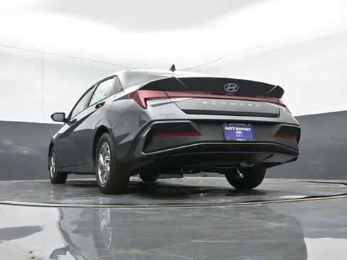 New 2026 Hyundai Elantra SE image 12