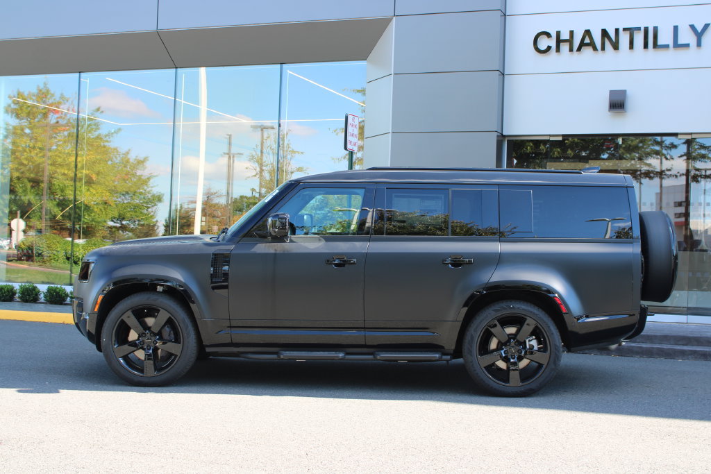 New 2026 Land Rover Defender 130 X-Dynamic SE AWD/4WD image 6