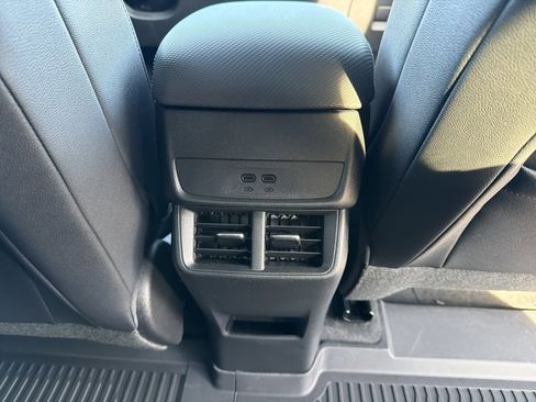 New 2026 Chevrolet Equinox LT image 29