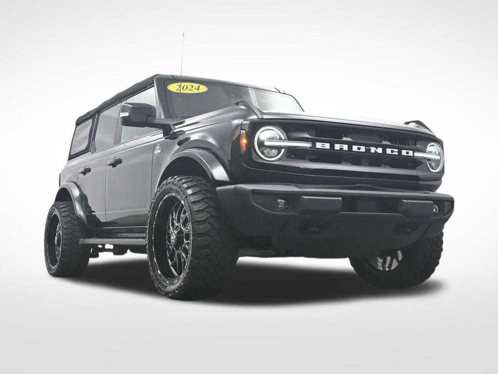 Used 2024 Ford Bronco Outer Banks AWD/4WD image 42