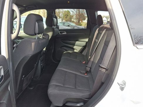 Used 2019 Jeep Grand Cherokee Laredo image 10