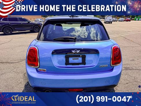 Used 2016 MINI Cooper 4-Door Hardtop FWD image 4