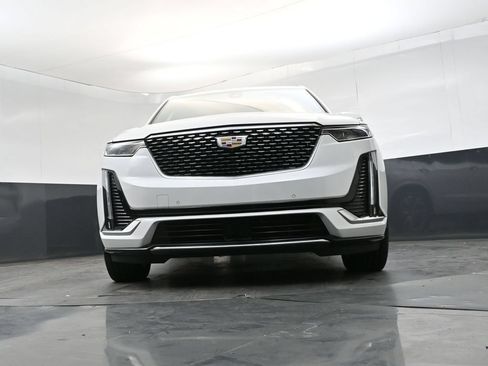 Used 2022 Cadillac XT6 Premium Luxury w/ Platinum Package AWD/4WD image 19