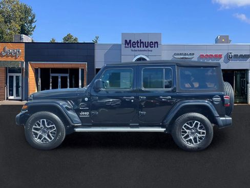 Used 2024 Jeep Wrangler Unlimited Sahara w/ Safety Group AWD/4WD image 8