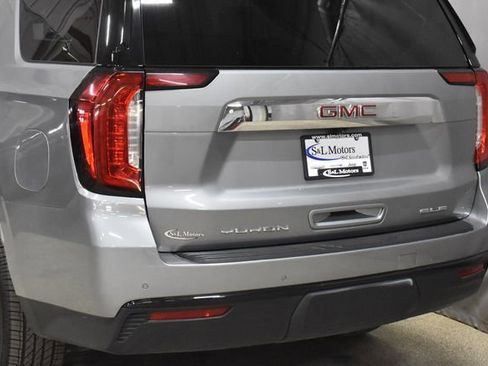 Used 2024 GMC Yukon SLE image 9