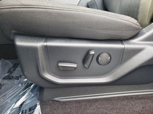 Used 2019 Ford F150 XLT w/ Equipment Group 302A Luxury AWD/4WD image 10
