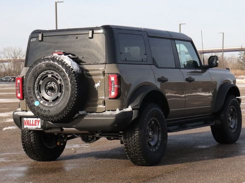 New 2025 Ford Bronco Badlands image 8