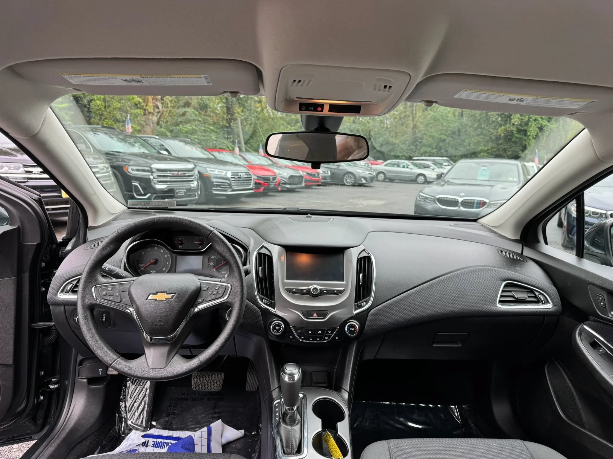 Used 2017 Chevrolet Cruze LT w/ Convenience Package FWD image 14