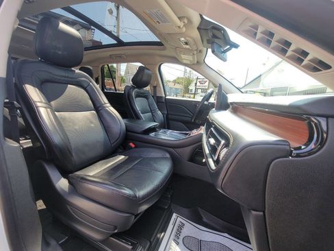Used 2020 Lincoln Aviator Grand Touring w/ Elements Package Plus image 21