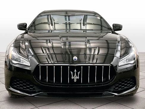 Used 2018 Maserati Quattroporte S Q4 AWD/4WD image 3