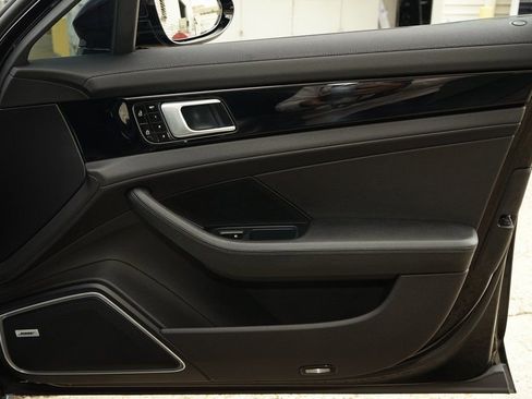 Used 2020 Porsche Panamera 4 Executive image 25