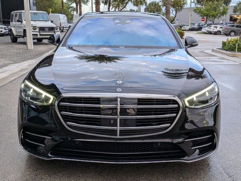 Used 2023 Mercedes-Benz S 500 4MATIC image 2