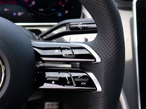 New 2025 Mercedes-Benz C 300 4MATIC Sedan image 34