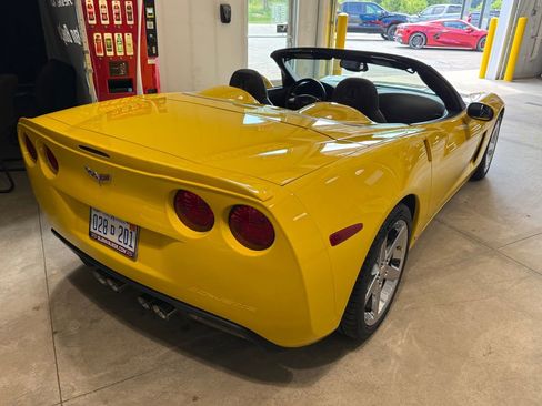 Used 2008 Chevrolet Corvette Convertible w/ Preferred Equipment Group RWD image 19