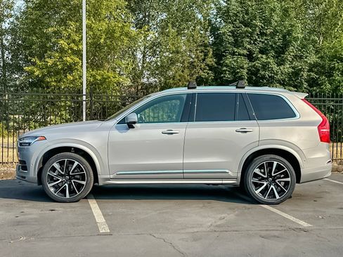 Used 2023 Volvo XC90 B6 Plus AWD/4WD image 6