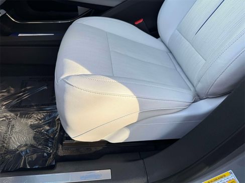 Used 2025 Cadillac Lyriq Sport image 3