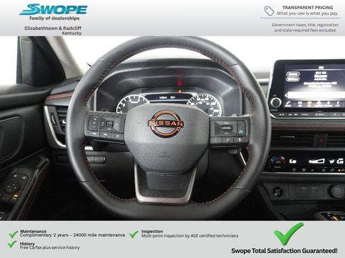 Used 2025 Nissan Rogue SV AWD/4WD image 16